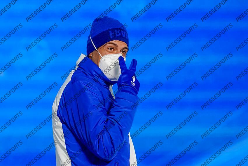 BEIJING, CHINA - FEBRUARY 15 : Quentin Fillon Maillet of Team France wins the silver medal during the Olympic Games 2022, Men's Biathlon Relay on February 15, 2022 in Zhangjiakou China. (Photo by Michel Cottin/Agence Zoom) REMISE MEDAILLES - RELAIS 4X7.5 KM HOMMES 