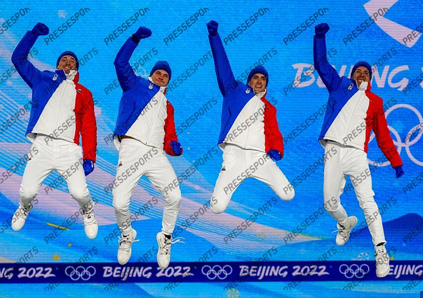 BEIJING, CHINA - FEBRUARY 15 : Fabien Claude of Team France, Emilien Jacquelin of Team France, Simon Desthieux of Team France, Quentin Fillon Maillet of Team France wins the silver medal during the Olympic Games 2022, Men's Biathlon Relay on February 15, 2022 in Zhangjiakou China. (Photo by Michel Cottin/Agence Zoom) REMISE MEDAILLES - RELAIS 4X7.5 KM HOMMES 