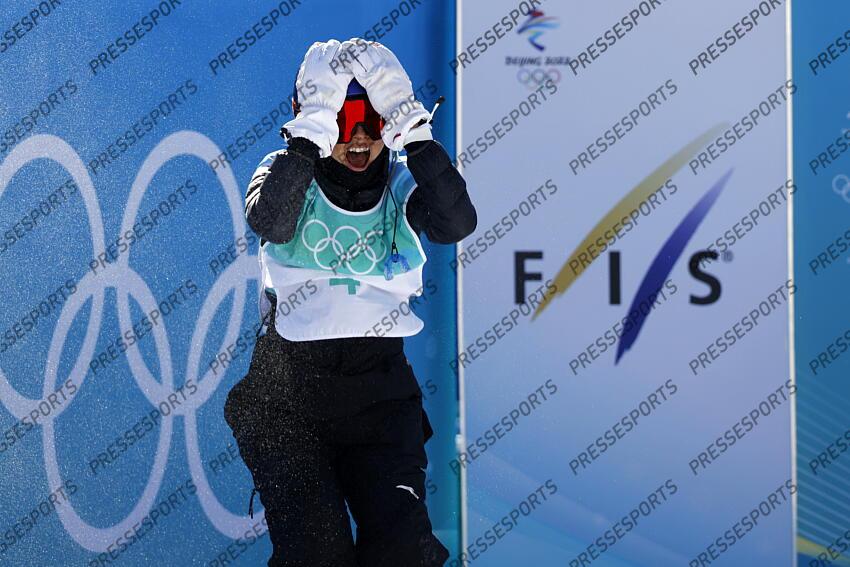 BEIJING, CHINA - FEBRUARY 8 : Eileen Gu wins the gold medal during the Olympic Games 2022, Women's Freeski Big Air on February 8, 2022 in Zhangjiakou China. (Photo by Christophe Pallot/Agence Zoom) BIG AIR FEMMES 