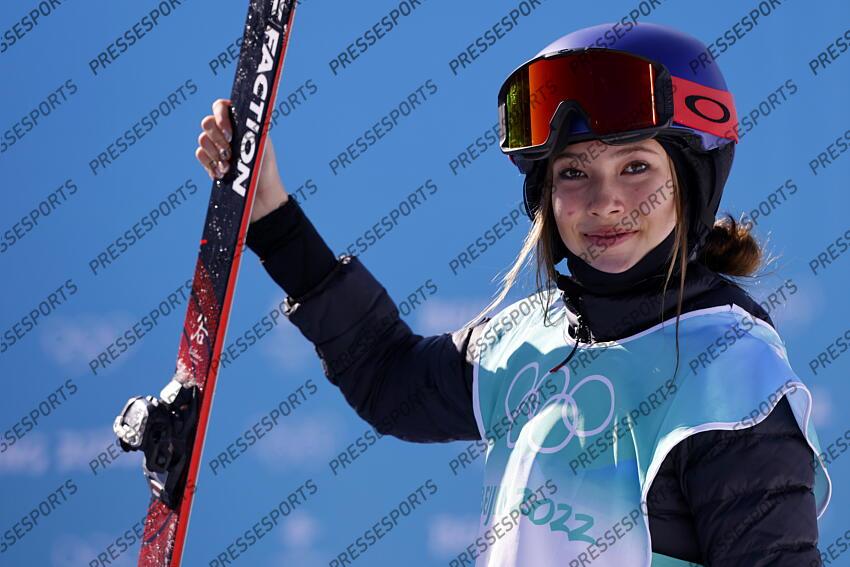 BEIJING, CHINA - FEBRUARY 8 : Eileen Gu wins the gold medal during the Olympic Games 2022, Women's Freeski Big Air on February 8, 2022 in Zhangjiakou China. (Photo by Christophe Pallot/Agence Zoom) BIG AIR FEMMES 