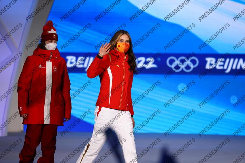 Ailing Eileen Gu (CHN), FEBRUARY 8, 2022 - Freestyle Skiing : Women's Big Air Medal Ceremony during the Beijing 2022 Olympic Winter Games at Beijing Medal Plaza in Beijing, China. (Photo by AFLO SPORT) BIG AIR FEMMES 