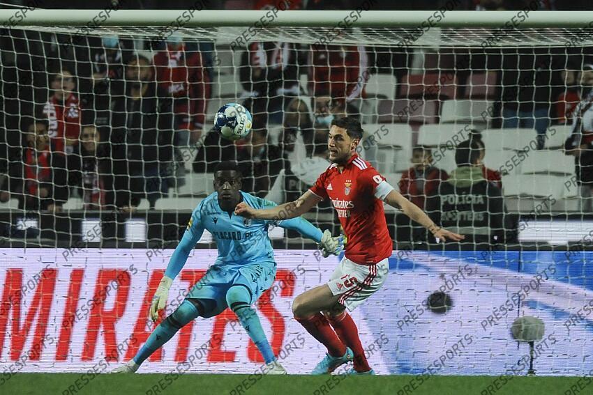 Yanemchuck, joueur de Benfica, lors du match entre son équipe et l'équipe de Vitória de Guimarães lors du match de football de la Ligue portugaise I qui s'est tenu à l'Estádio da Luz, Lisbonne, Portugal, le 27 février 2022. CARLOS BARROSO /PRESSESPORTS BENFICA-VITORIA GUIMARAES (3-0) 