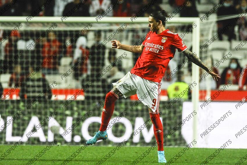 Darwin, joueur de Benfica, lors du match entre son équipe et l'équipe de Vitória de Guimarães lors du match de football de la Ligue portugaise I qui s'est tenu à l'Estádio da Luz, Lisbonne, Portugal, le 27 février 2022. CARLOS BARROSO /PRESSESPORTS BENFICA-VITORIA GUIMARAES (3-0) 