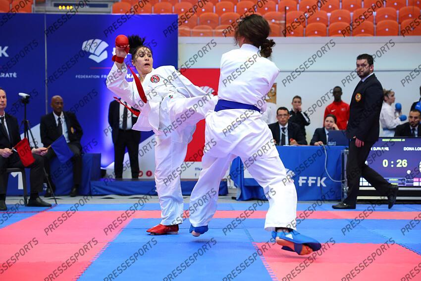 dona (lolita) (fra) ceinture rouge menacer (djihane) (fra) ceinture bleu CHAMPIONNAT DE FRANCE DE KARATE 