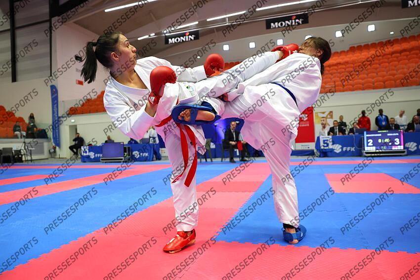 dona (lolita) (fra) ceinture rouge menacer (djihane) (fra) ceinture bleu CHAMPIONNAT DE FRANCE DE KARATE 