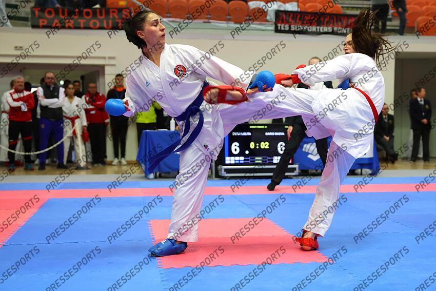 dona (lolita) (fra) ceinture bleu CHAMPIONNAT DE FRANCE DE KARATE 