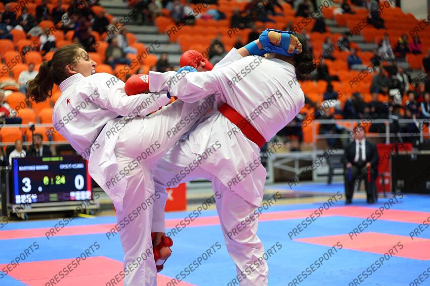 assma (charif) (fra) ceinture rouge martinez (manon) (fra) ceinture bleu CHAMPIONNAT DE FRANCE DE KARATE 