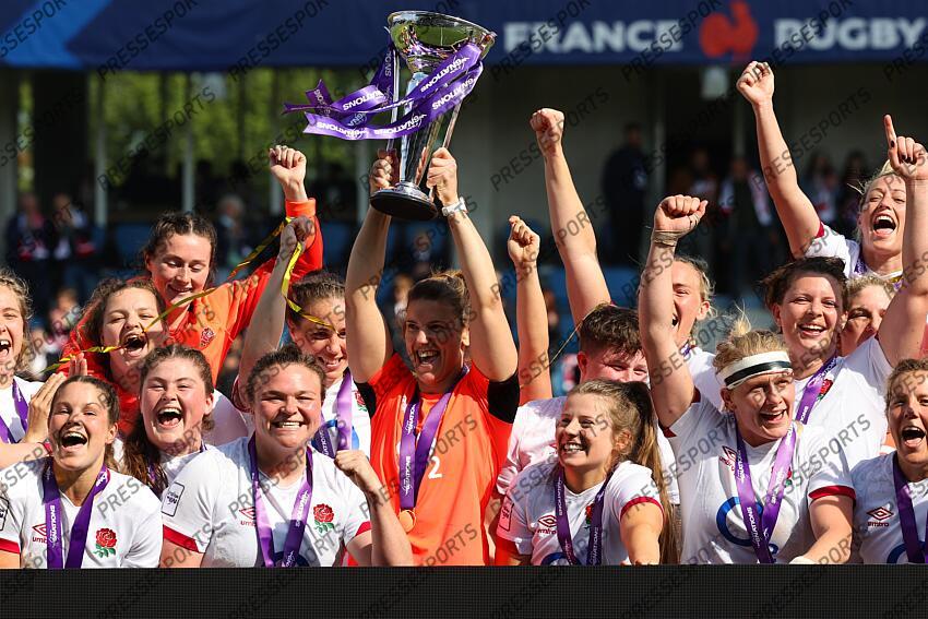 hunter (sarah) FRANCE-ANGLETERRE (12-24) 