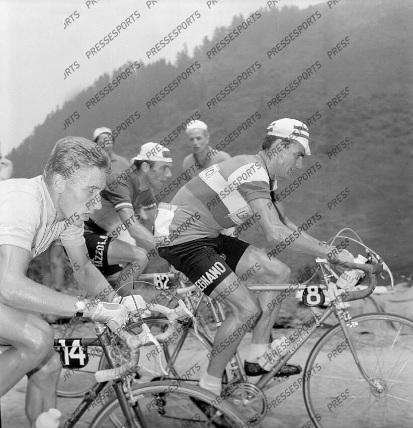 anquetil (jacques) gaul (charly) massignan (imerio) LUCHON/PAU fonds n/b 