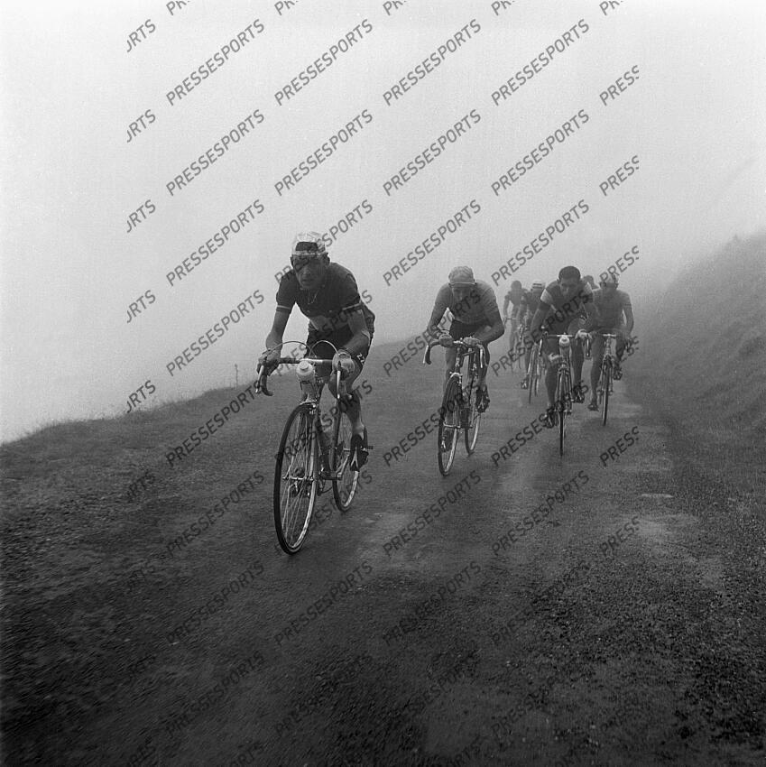 gaul (charly) anquetil (jacques) carlesi (guido) LUCHON/PAU fonds n/b 