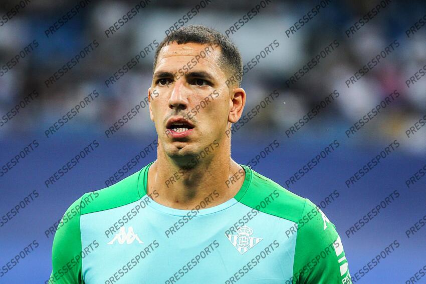 Joel Robles of Real Betis looks on during the spanish league, La Liga Santander, football match played between Real Madrid and Real Betis Balompie at Santiago Bernabeu stadium on May 20, 2022, in Madrid Spain. REAL MADRID-BETIS SEVILLE (0-0) 