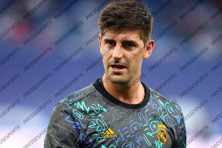 Thibaut Courtois of Real Madrid looks on during the spanish league, La Liga Santander, football match played between Real Madrid and Real Betis Balompie at Santiago Bernabeu stadium on May 20, 2022, in Madrid Spain. REAL MADRID-BETIS SEVILLE (0-0) 
