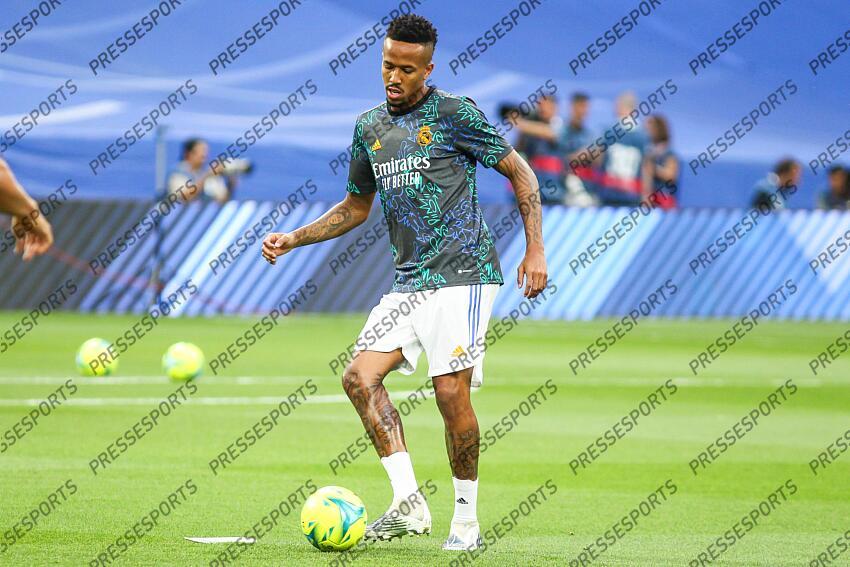Eder Militao of Real Madrid warms up during the spanish league, La Liga Santander, football match played between Real Madrid and Real Betis Balompie at Santiago Bernabeu stadium on May 20, 2022, in Madrid Spain. REAL MADRID-BETIS SEVILLE (0-0) 