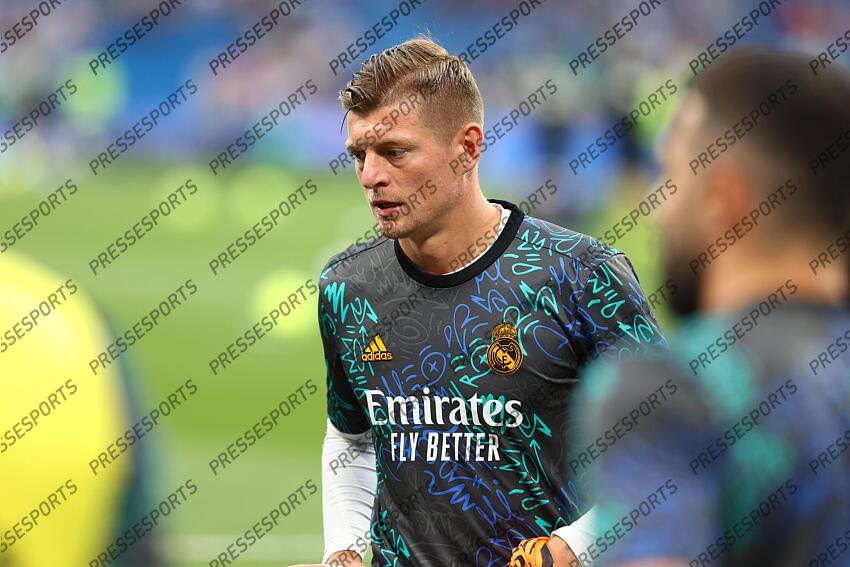 Toni Kroos of Real Madrid warms up during the spanish league, La Liga Santander, football match played between Real Madrid and Real Betis Balompie at Santiago Bernabeu stadium on May 20, 2022, in Madrid Spain. REAL MADRID-BETIS SEVILLE (0-0) 