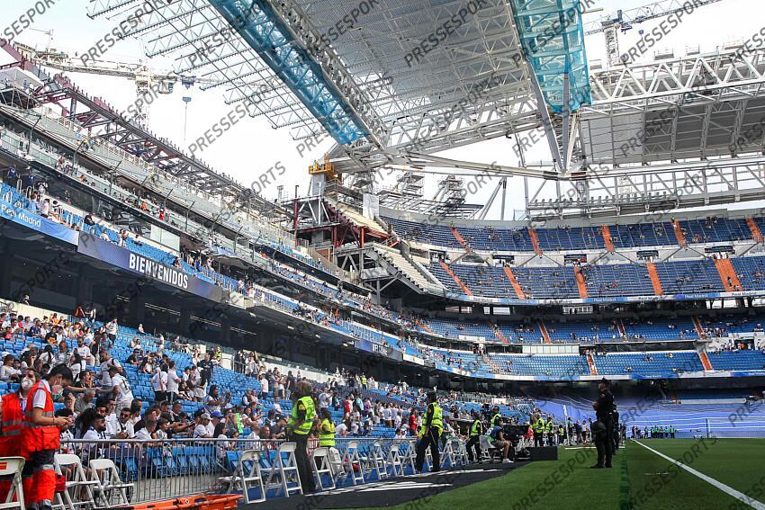 General view inside Santiago Bernabeu stadium during the spanish league, La Liga Santander, football match played between Real Madrid and Real Betis Balompie at Santiago Bernabeu stadium on May 20, 2022, in Madrid Spain. REAL MADRID-BETIS SEVILLE (0-0) 