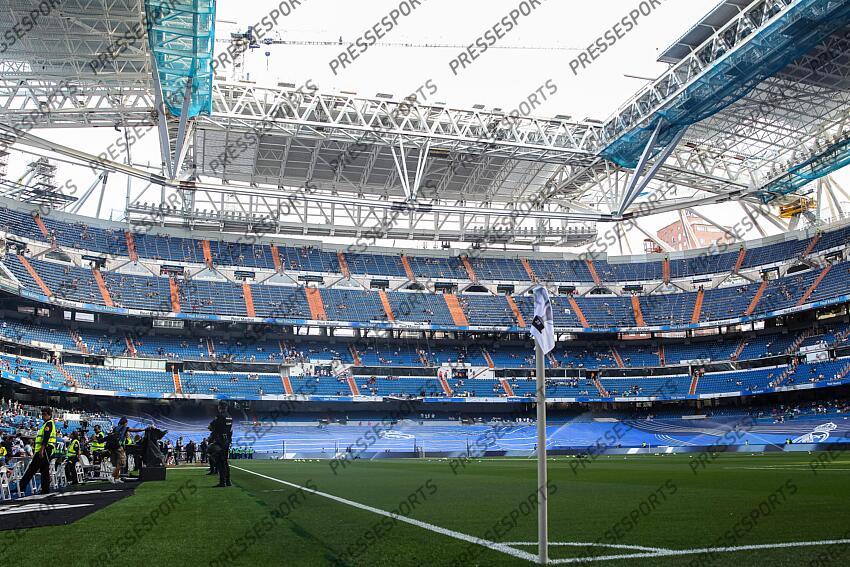 General view inside Santiago Bernabeu stadium during the spanish league, La Liga Santander, football match played between Real Madrid and Real Betis Balompie at Santiago Bernabeu stadium on May 20, 2022, in Madrid Spain. REAL MADRID-BETIS SEVILLE (0-0) 