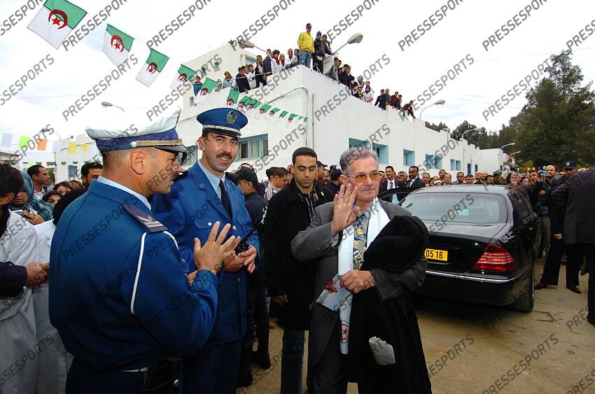 zidane (smail) MAGAZINE ZIDANE EN ALGERIE MAGAZINE ZIDANE EN ALGERIE 
