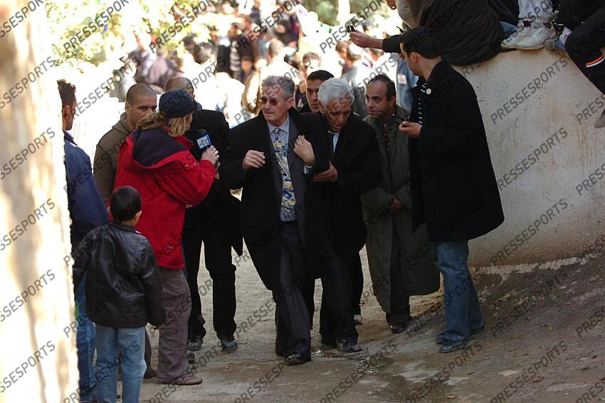 zidane (smail) MAGAZINE ZIDANE EN ALGERIE MAGAZINE ZIDANE EN ALGERIE a aguemoune village natal de smail zidane 