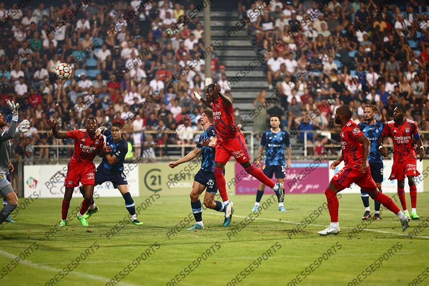 lukeba (castello) LYON-DYNAMO KIEV (3-0) 2eme match action du but de lukeba 1-0 