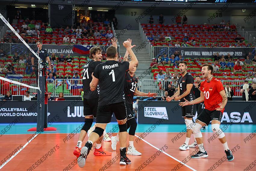 krick (tobias) fromm (christian) kampa (lukas) reichert (moritz) zenger (julian) ALLEMAGNE-CAMEROUN (3-0) 