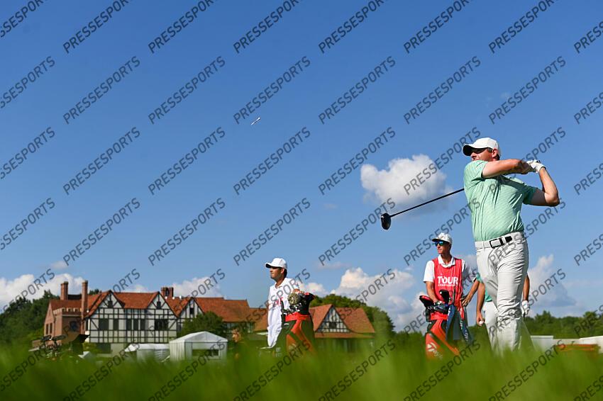 Aug 28, 2022; Atlanta, Georgia, USA; Rory McIlroy tees off on the 16th hole during the final round of the TOUR Championship golf tournament. Mandatory Credit: Adam Hagy-USA TODAY Sports FINALE FEDEX CUP 