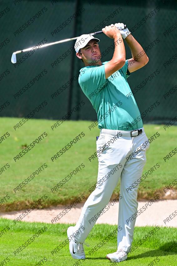 Aug 28, 2022; Atlanta, Georgia, USA; Scottie Scheffler hits a shot from the 1st fairway during the final round of the TOUR Championship golf tournament. Mandatory Credit: Adam Hagy-USA TODAY Sports FINALE FEDEX CUP 