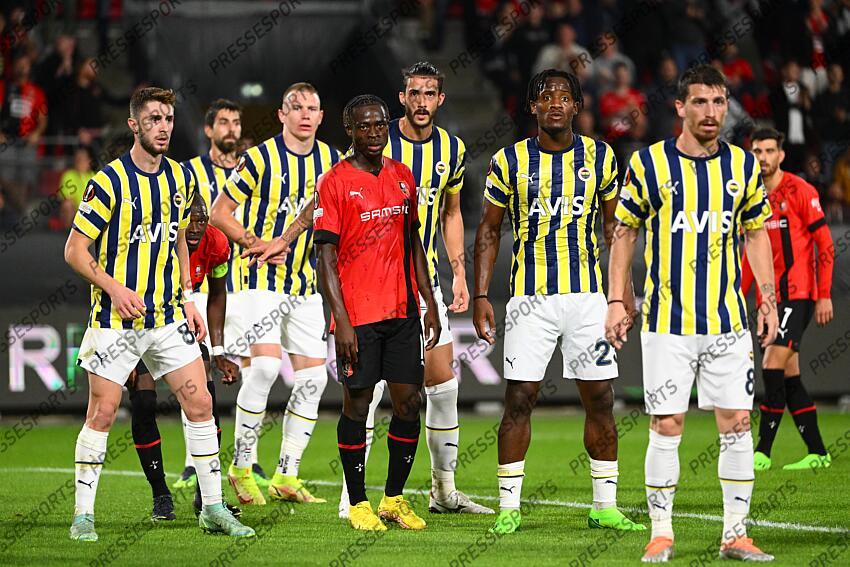 yuksek (ismail) sulemana (kamaldeen) henrique (gustavo) batshuayi (michy) RENNES-FENERBAHCE (2-2) szalai (attila) yandas (mert hakan) 8 
