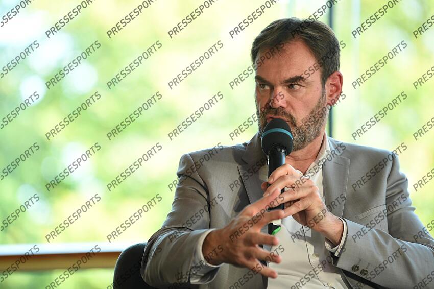 martini (bruno) DEMAIN LE SPORT debat Santé, education et Jeunesse Galerie Seine "la depression des sportifs" pdt de la Ligue Nationale de Hand LNH 