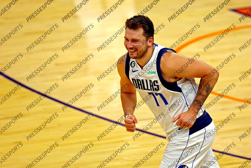 Oct 19, 2022; Phoenix, Arizona, USA; Dallas Mavericks guard Luka Doncic (77) reacts during the first quarter of the game against the Phoenix Suns at Footprint Center. Mandatory Credit: Mark J. Rebilas-USA TODAY Sports NBA: Dallas Mavericks at Phoenix Suns 