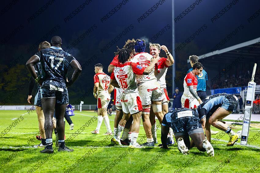 correa (fernandez) -17- ortolan (massimo) -10- jonas (joe) aliouat (johan) speight (henry) matiu (temo) vickos (guiterembi) -3- pichon (gaetan) -20- apres l’essai de matiu (temo) MASSY-BIARRITZ (17-28) 