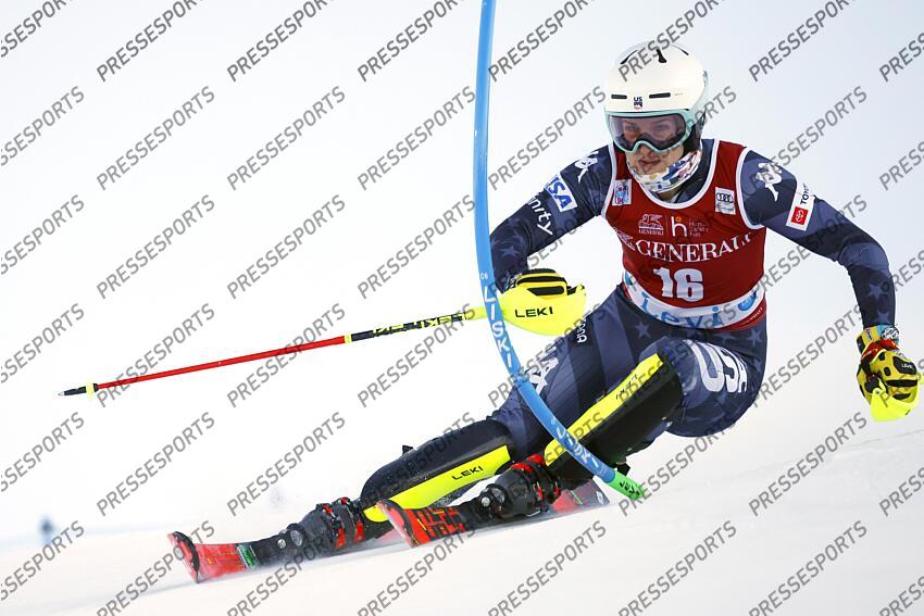 LEVI, FINLAND - NOVEMBER 20: Paula Moltzan of Team United States in action during the Audi FIS Alpine Ski World Cup Women's Slalom on November 20, 2022 in Levi, Finland. (Photo by Christophe Pallot/Agence Zoom) SLALOM LEVI 2 