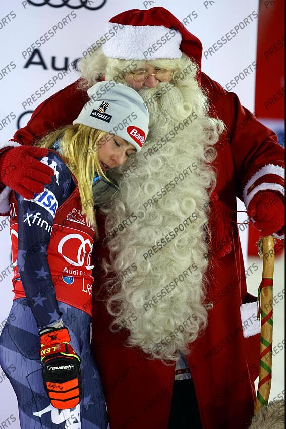 LEVI, FINLAND - NOVEMBER 20: Mikaela Shiffrin of Team United States takes 1st place during the Audi FIS Alpine Ski World Cup Women's Slalom on November 20, 2022 in Levi, Finland. (Photo by Christophe Pallot/Agence Zoom) pere noel SLALOM LEVI 2 