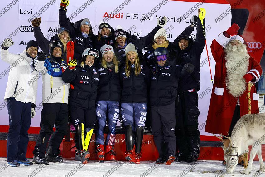LEVI, FINLAND - NOVEMBER 20: Mikaela Shiffrin and Ava Sunshine Jemison of Team United States takes 1st place, Team Usa celebrates during the Audi FIS Alpine Ski World Cup Women's Slalom on November 20, 2022 in Levi, Finland. (Photo by Christophe Pallot/Agence Zoom) SLALOM LEVI 2 