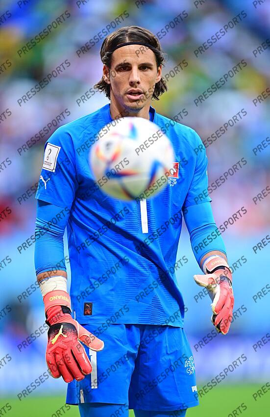 Torwart Yann Sommer (Schweiz) Al Wakrah, 24.11.2022, FIFA Fussball WM 2022 in Katar, Gruppenphase, Schweiz - Kamerun SUISSE-CAMEROUN (1-0) 