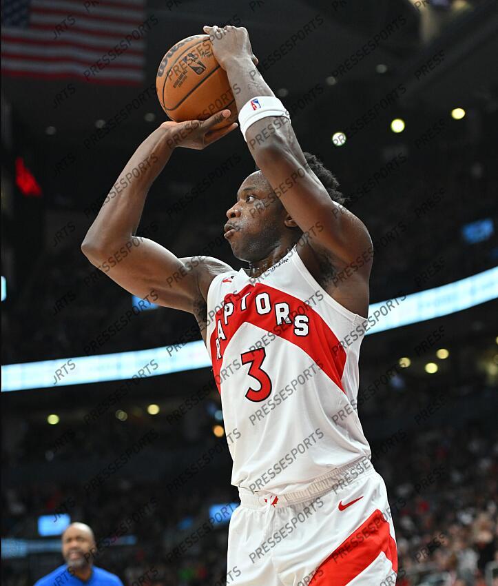 Dec 3, 2022; Toronto, Ontario, CAN; Toronto Raptors forward OG Anunoby (3) shoots the ball against the Orlando Magic in the second half at Scotiabank Arena. Mandatory Credit: Dan Hamilton-USA TODAY Sports 03 DECEMBRE 