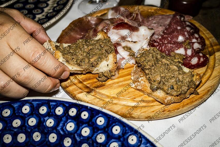 21 May 2022, Florence, Italy - Tipical food in Florence at Trattoria 13 Gobbi. MAGAZINE FLORENCE FF(10/09/2022) 