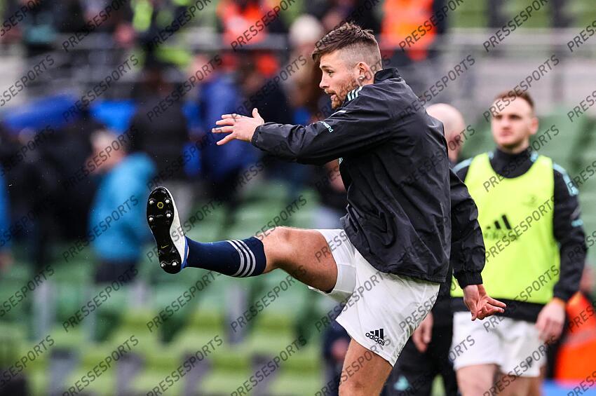 Heineken Champions Cup Round 4 Pool A, Aviva Stadium, Dublin 21/1/2023 Leinster vs Racing 92 Leinster’s Ross Byrne during the warm up Mandatory Credit ©INPHO/Billy Stickland LEINSTER-RACING 92 (36-10) 