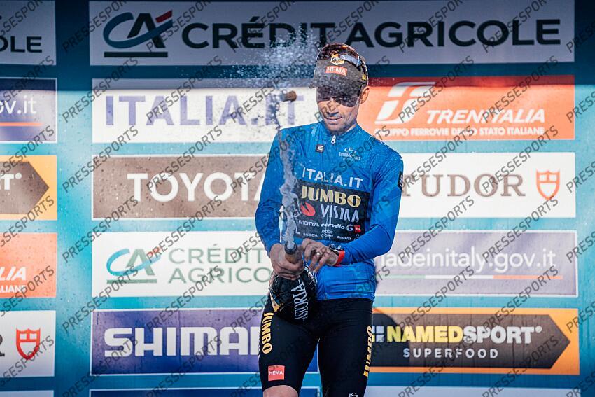Picture by Zac Williams/SWpix.com- 12/03/2023 - Cycling - 2023 Tirreno Adriatico Stage 7 - San Benedetto Del Tronto, Italy - Primoz Roglic, Jumbo Visma, wins the 2023 Tirreno Adriatico. ETAPE 07 SAN BENEDETTO DEL TRONTO/SAN BENEDETTO DEL TRONTO 