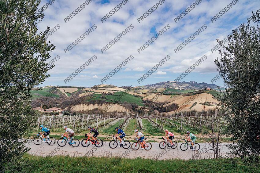 Picture by Zac Williams/SWpix.com- 12/03/2023 - Cycling - 2023 Tirreno Adriatico Stage 7 - San Benedetto Del Tronto, Italy - The breakaway during Stage 7. ETAPE 07 SAN BENEDETTO DEL TRONTO/SAN BENEDETTO DEL TRONTO 