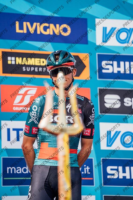 Picture by Zac Williams/SWpix.com- 12/03/2023 - Cycling - 2023 Tirreno Adriatico Stage 7 - San Benedetto Del Tronto, Italy - Jai Hindley, Bora Hansgrohe. - Winners Trophy - Trident of Poseidon, Neptunes Fork, Trofeo Maestro di Mare ETAPE 07 SAN BENEDETTO DEL TRONTO/SAN BENEDETTO DEL TRONTO 