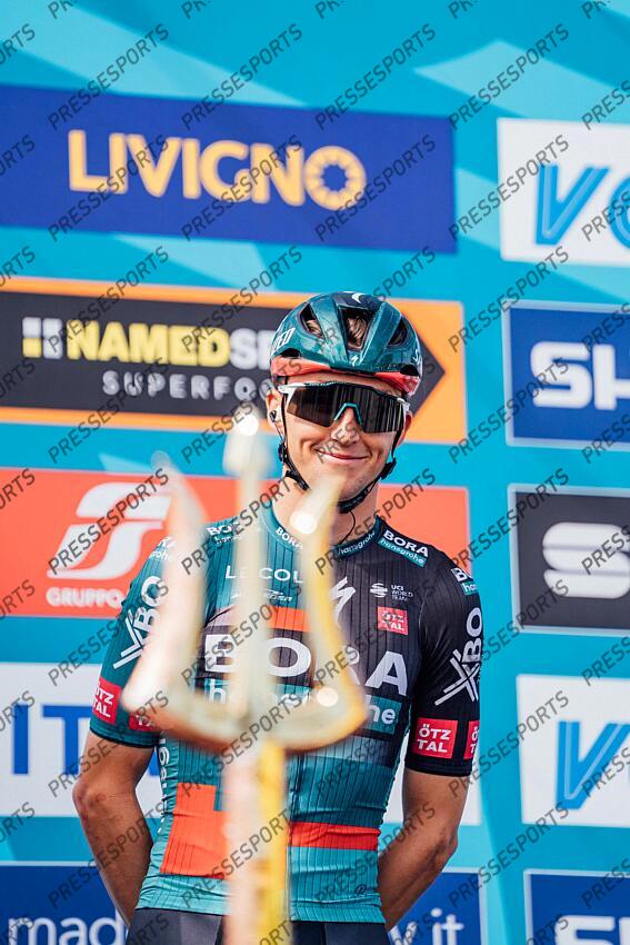 Picture by Zac Williams/SWpix.com- 12/03/2023 - Cycling - 2023 Tirreno Adriatico Stage 7 - San Benedetto Del Tronto, Italy - Jai Hindley, Bora Hansgrohe. Winners Trophy - Trident of Poseidon, Neptunes Fork, Trofeo Maestro di Mare - Winners Trophy - Trident of Poseidon, Neptunes Fork, Trofeo Maestro di Mare ETAPE 07 SAN BENEDETTO DEL TRONTO/SAN BENEDETTO DEL TRONTO 