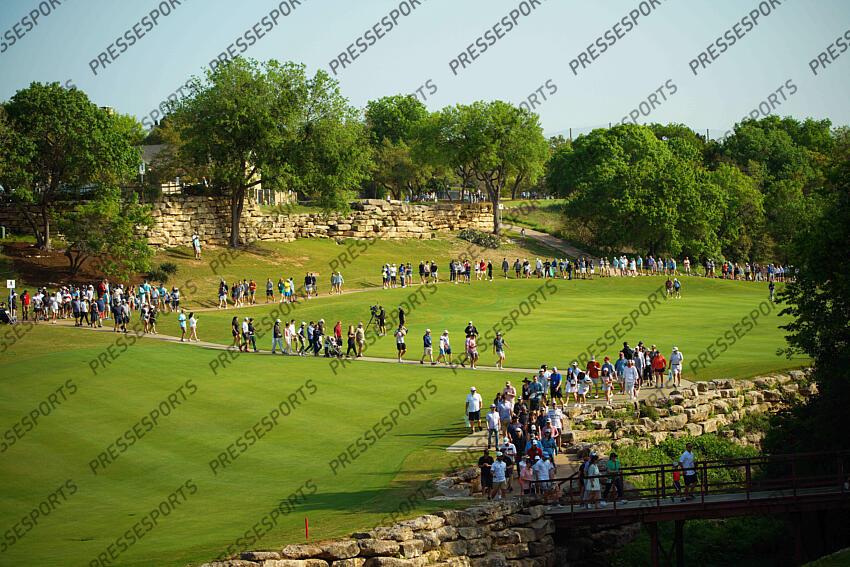 Mar 26, 2023; Austin, Texas, USA; Spectators walk to the putting green viewing area at the fourth hole during the final day of the World Golf Championships-Dell Technologies Match Play golf tournament. Mandatory Credit: Dustin Safranek-USA TODAY Sports PGA: World Golf Championships-Dell Technologies Match Play - Final Round 