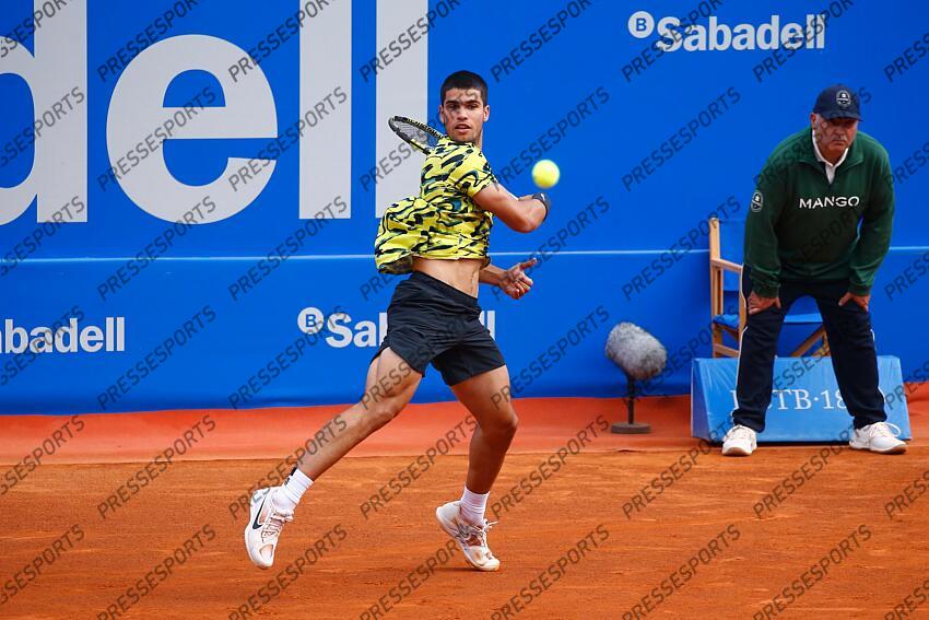 Carlos Alcaraz (ESP), APRIL18, 2023 - Tennis : Carlos Alcaraz during singles 2nd round match against Nuno Borges on the Barcelona Open Banc Sabadell tennis tournament at the Real Club de Tenis de Barcelona in Barcelona, Spain. (Photo by Mutsu Kawamori/AFLO) Tennis : Barcelona Open Banc Sabadell 2023 