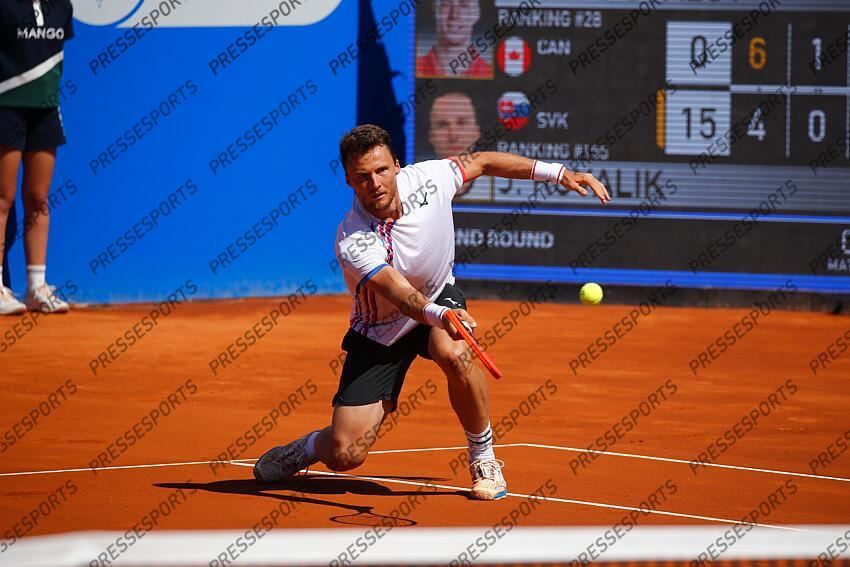 Jozef Kovalik (SVK), APRIL19, 2023 - Tennis : Jozef Kovalik during singles 2nd round match against Denis Shapovalov on the Barcelona Open Banc Sabadell tennis tournament at the Real Club de Tenis de Barcelona in Barcelona, Spain. (Photo by Mutsu Kawamori/AFLO) Tennis : Barcelona Open Banc Sabadell 2023 