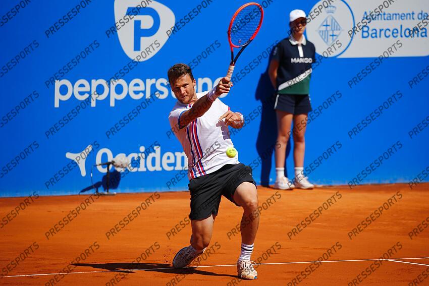 Jozef Kovalik (SVK), APRIL19, 2023 - Tennis : Jozef Kovalik during singles 2nd round match against Denis Shapovalov on the Barcelona Open Banc Sabadell tennis tournament at the Real Club de Tenis de Barcelona in Barcelona, Spain. (Photo by Mutsu Kawamori/AFLO) Tennis : Barcelona Open Banc Sabadell 2023 