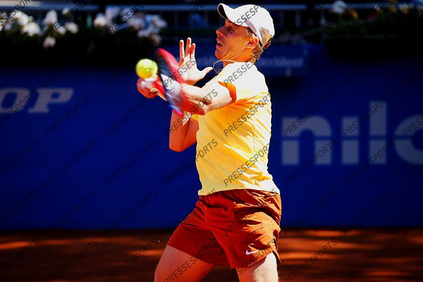 Denis Shapovalov (CAN), APRIL19, 2023 - Tennis : Denis Shapovalov during singles 2nd round match against Jozef Kovalik on the Barcelona Open Banc Sabadell tennis tournament at the Real Club de Tenis de Barcelona in Barcelona, Spain. (Photo by Mutsu Kawamori/AFLO) Tennis : Barcelona Open Banc Sabadell 2023 