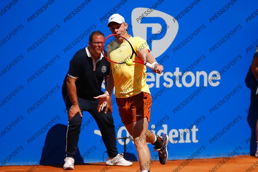 Denis Shapovalov (CAN), APRIL19, 2023 - Tennis : Denis Shapovalov during singles 2nd round match against Jozef Kovalik on the Barcelona Open Banc Sabadell tennis tournament at the Real Club de Tenis de Barcelona in Barcelona, Spain. (Photo by Mutsu Kawamori/AFLO) Tennis : Barcelona Open Banc Sabadell 2023 