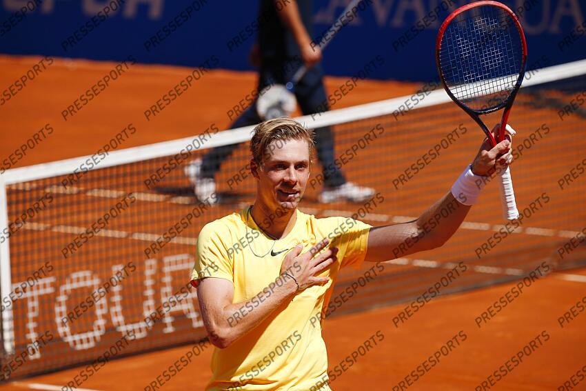 Denis Shapovalov (CAN), APRIL19, 2023 - Tennis : Denis Shapovalov celebrate after winning singles 2nd round match against Jozef Kovalik on the Barcelona Open Banc Sabadell tennis tournament at the Real Club de Tenis de Barcelona in Barcelona, Spain. (Photo by Mutsu Kawamori/AFLO) Tennis : Barcelona Open Banc Sabadell 2023 