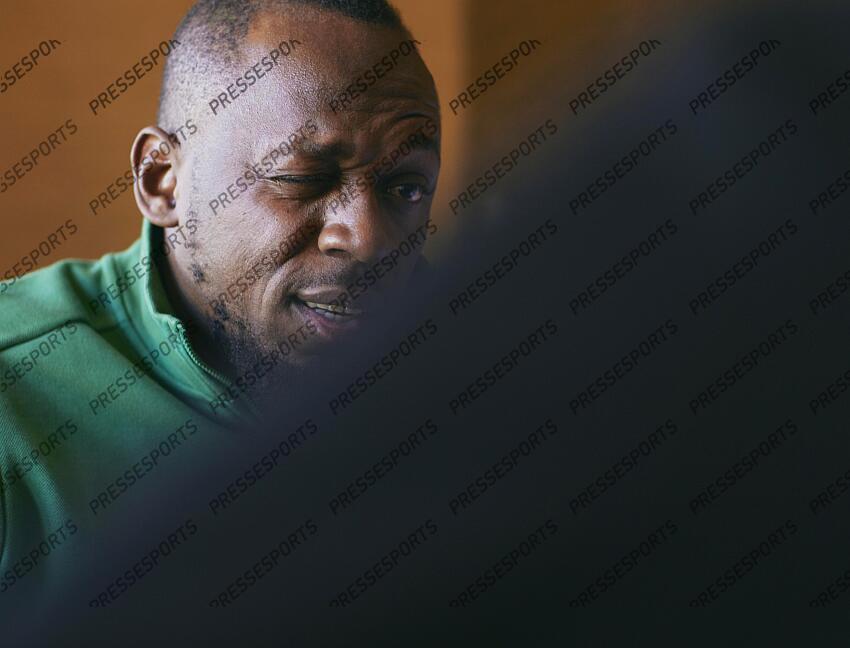 bolt (usain) MAGAZINE BOLT - Attention image soumise a conditions particulieres, nous contacter avant toute utilisation - 