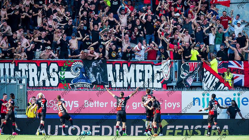 EMMEN - Players of Almere City FC celebrate the goal during the play-off promotion/relegation match between FC Emmen and Almere City FC at De Oude Meerdijk on June 11, 2023 in Emmen, Netherlands. ANP COR LASKER FC EMMEN-ALMERE CITY FC (1-2) 